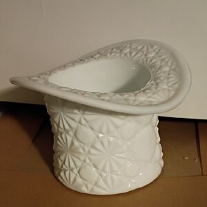 Fenton White Glass Top Hat Vase